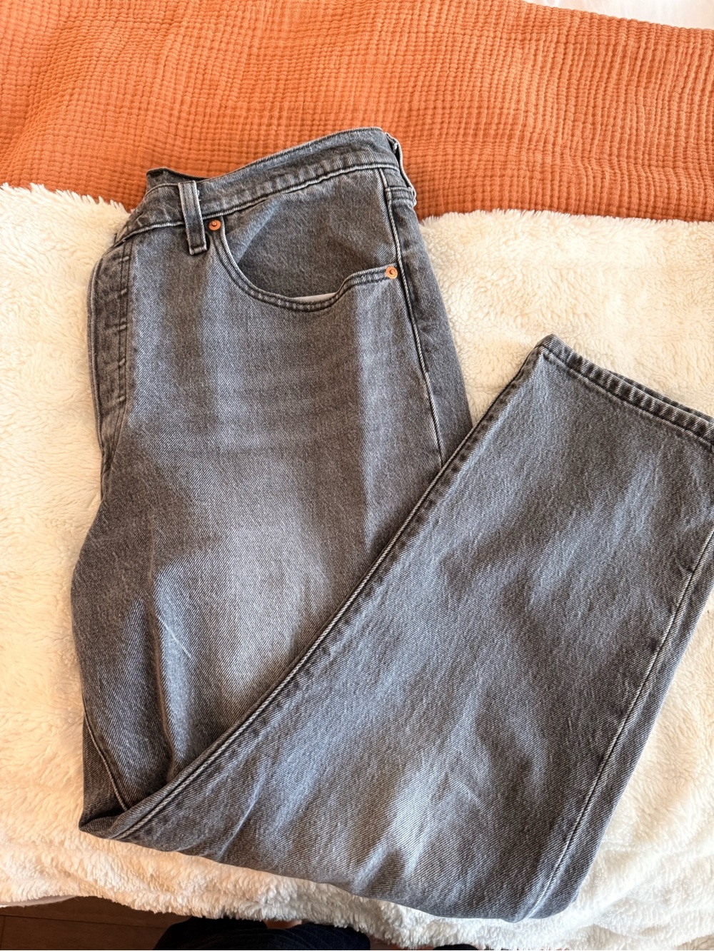 LEVIS High-Waist Gray Denim Jeans